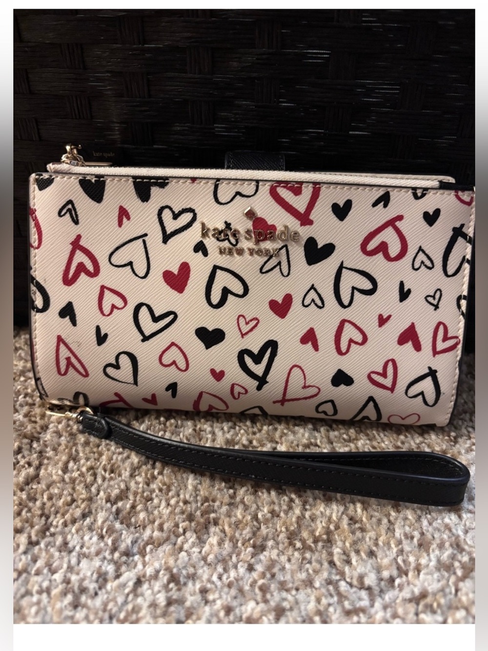 Kate Spade New York Staci wallet/ Wristlet .,multi-colored scribble hearts NWOT